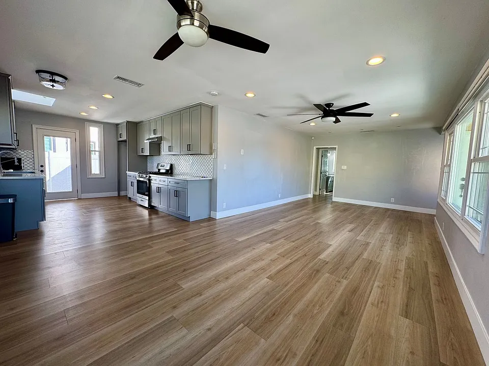 9691 Elon Ave