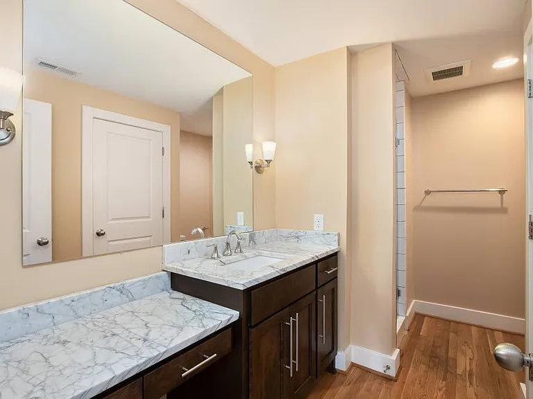 4060 McGee St — Photo 13