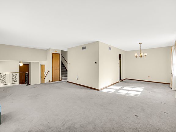 4th image of 315 S University Ave
