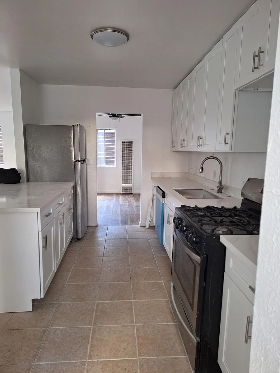 Building Photo - 1835 N Avenue 53 #1