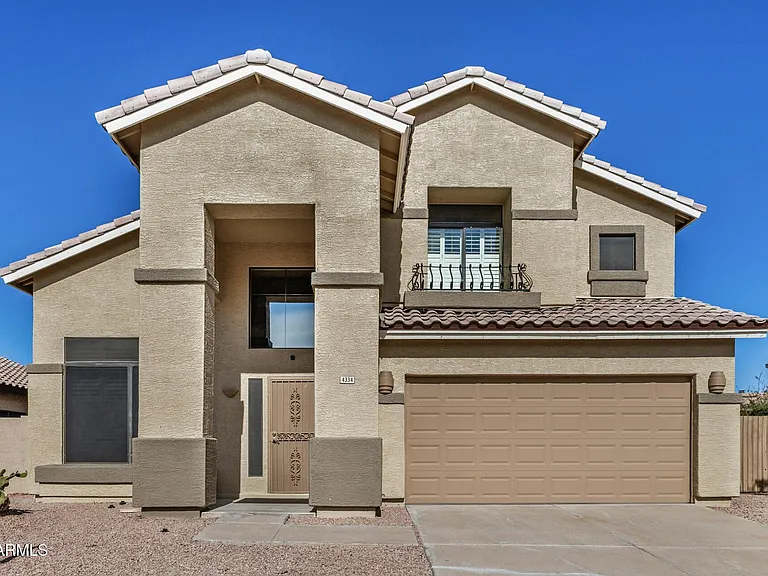 4334 E Anderson Dr — Photo 1