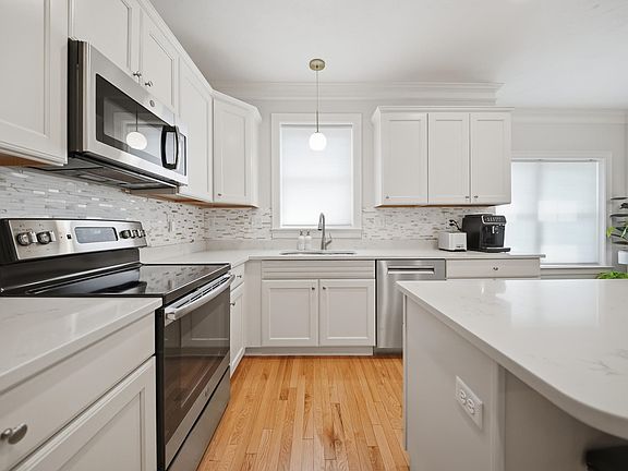 4th image of 10 Milano Way