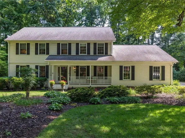 3020 Redford Dr, Greensboro, NC 27408