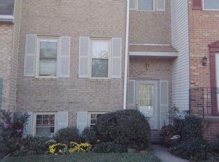 2430 Vineyard Ln, Crofton, MD 21114
