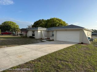 8991 Lismore Ct, Weeki Wachee, FL 34613