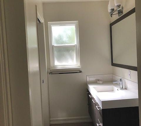 4th image of 10953 Linda Vista Dr #1