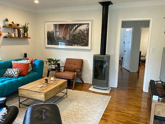3rd image of 630 California Ave #1