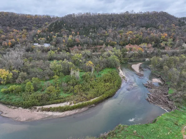 26 County, Houston, MN 55943