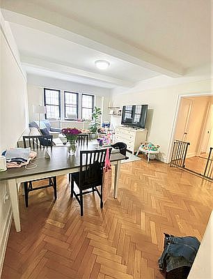 2nd image of 37 W 72nd St #7A