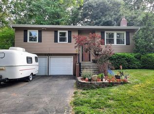 3511 SE Crestwater Dr, Topeka, KS 66605