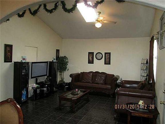 3rd image of 205 Nueces Ct