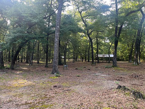 2nd image of 1001 Rose Hill Rd
