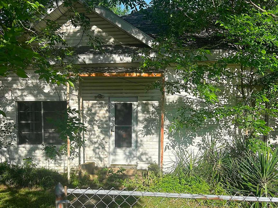 1st image of 211 N 7th St