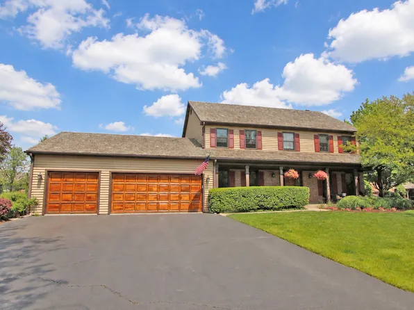 3 N Richmond Ct, Lake Zurich, IL 60047