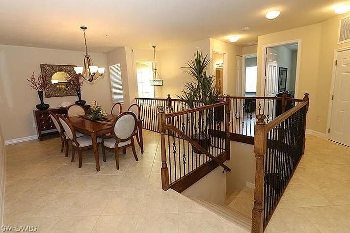 3 bed, 2.5 bath, 2288 sqft, $5,250 — Photo 4