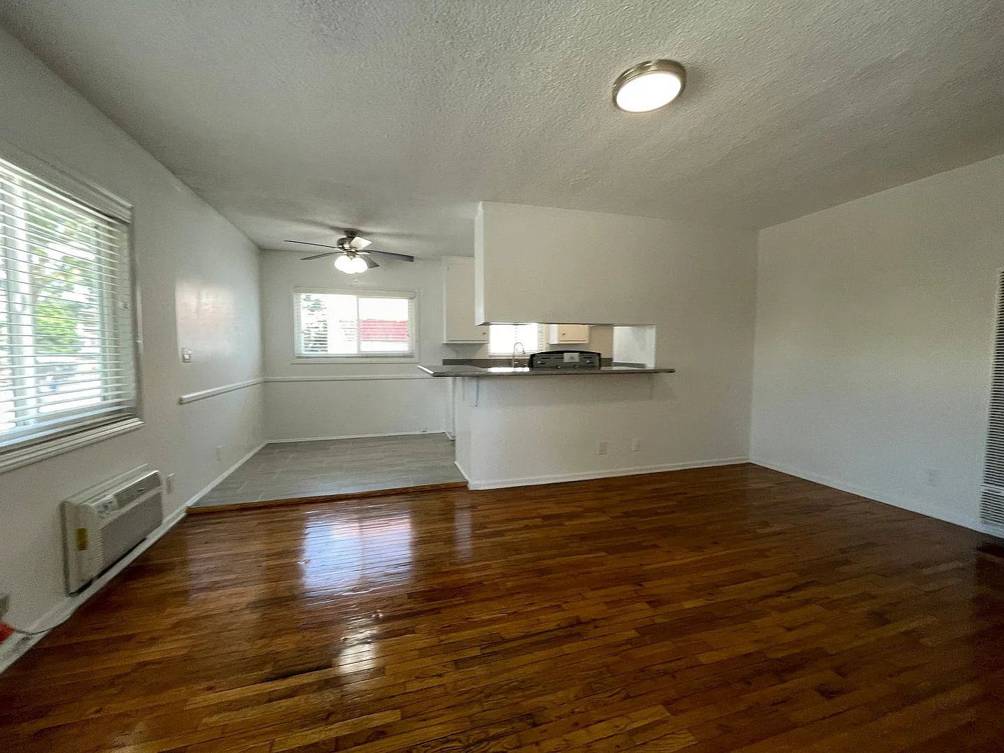 11330 Ohio Ave — Photo 2