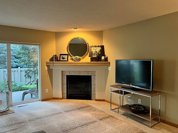 3rd image of 4050 W Babcock St APT 36
