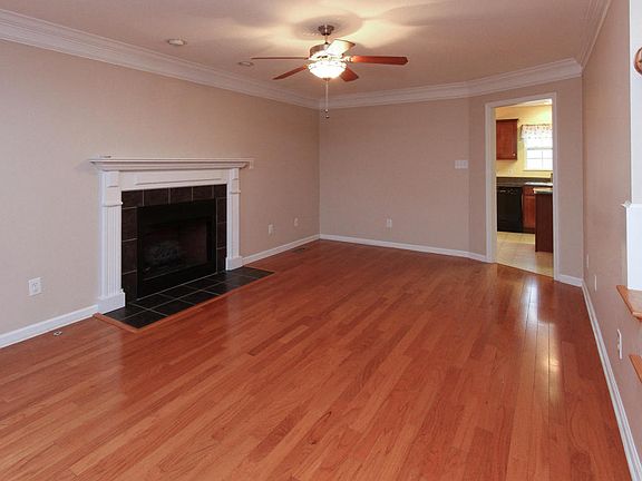 5th image of 3311 Branch Hill Ln