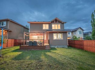 575 NE Evergreen Cir SW, Calgary, AB T2Y0C1