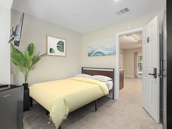 Disclaimer: This photo has been staged. Not all furnishings seen will be provided.