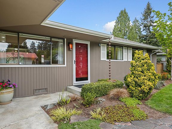3rd image of 14233 104th Ave NE