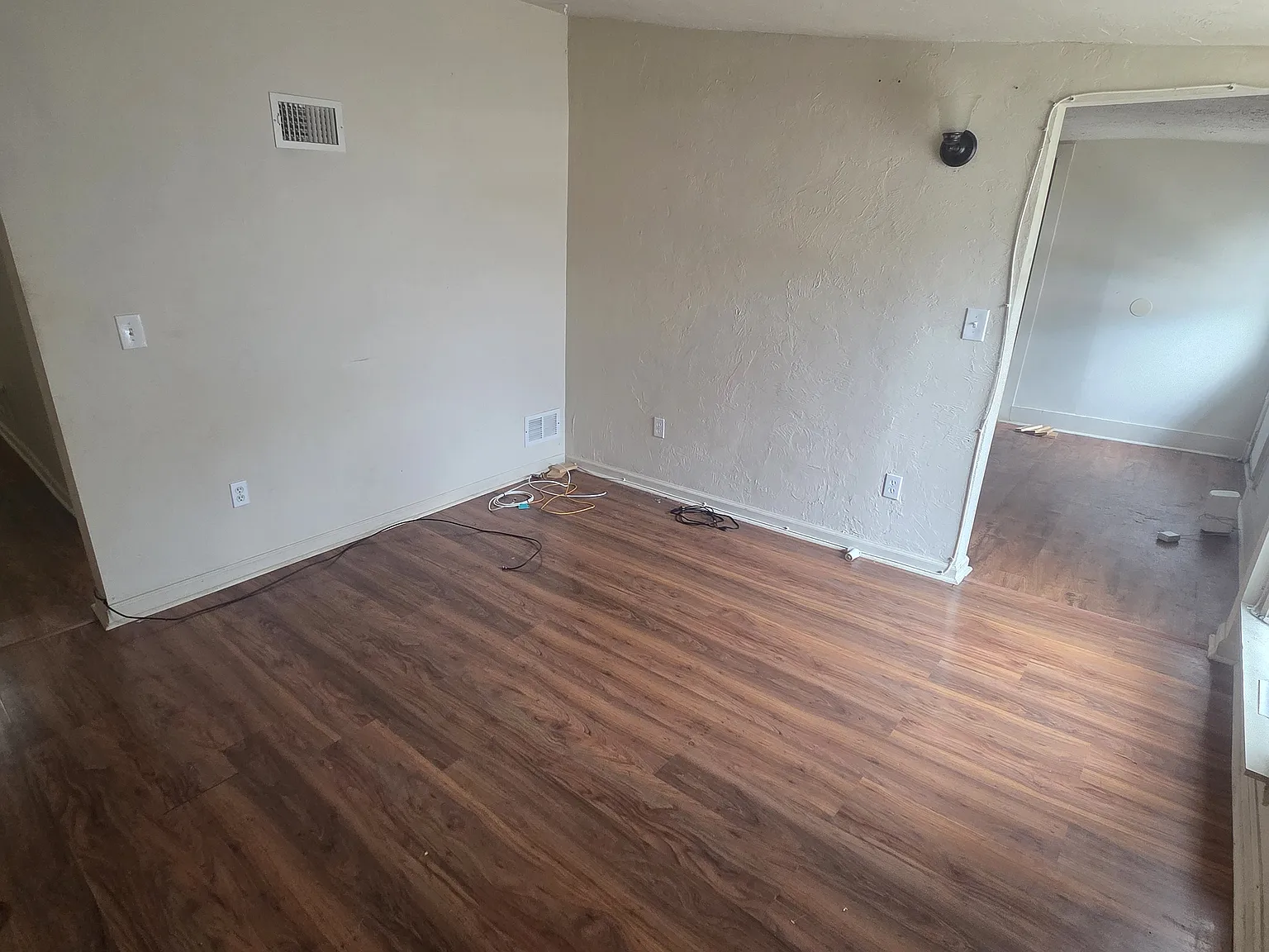 1 bed, 600 sqft, $850 — Photo 2