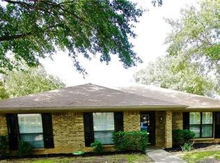 1631 San Antone Ln, Lewisville, TX 75077