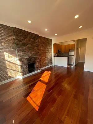 Rented by CNYC Apartments | media 12