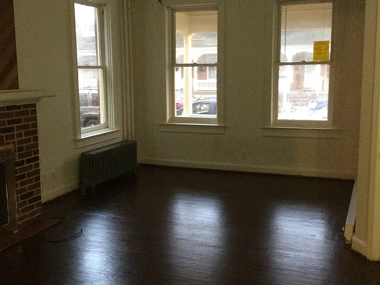 729 W Poplar St #1 — Photo 11