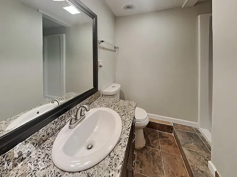 137 Roebuck Dr — Photo 20