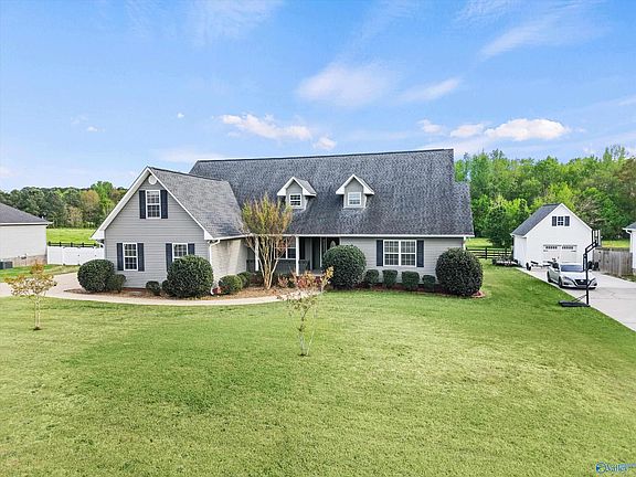 2nd image of 101 Berkshire Ln