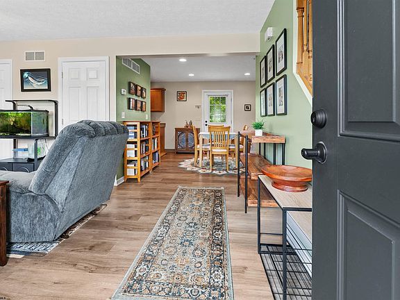 5th image of 709 Elysian Ave