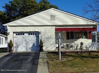 24 Claremont St, Toms River, NJ 08757