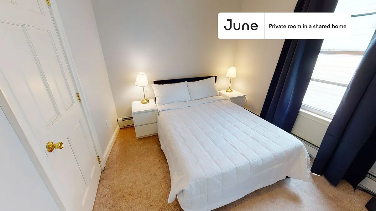 Full bedroom in 3 bed/1 bath home in Central Square (Cambridge) #1299 C — Photo 3