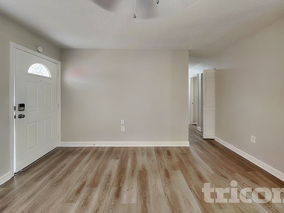 3rd image of 607 65th Ave W
