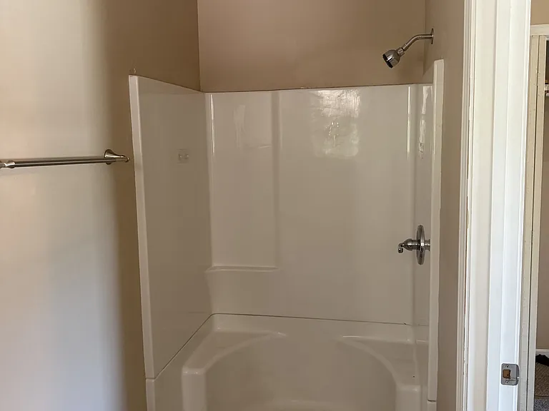 1056 N Main St #3 — Photo 4