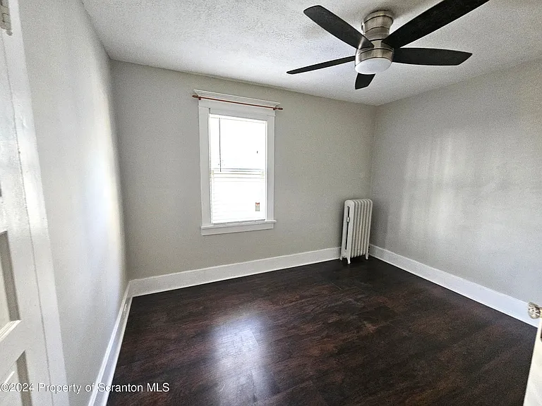 2122 N Main Ave — Photo 9