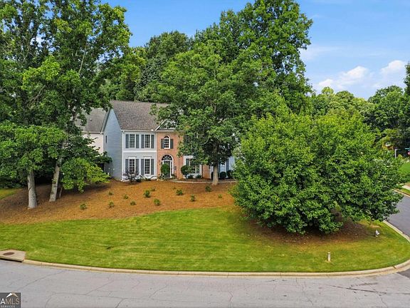 3rd image of 940 River Cove Dr
