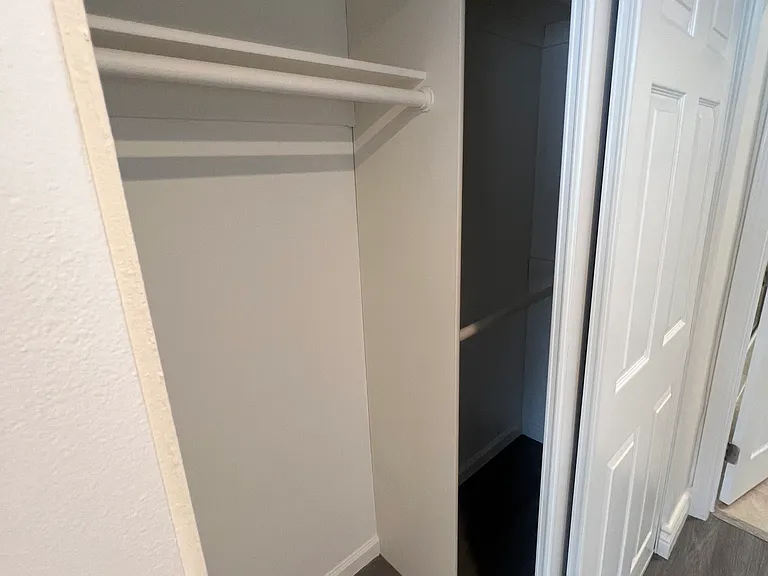 4307 Whitsett Ave #204 — Photo 40