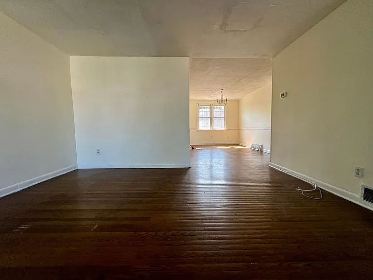 1348 Elson Rd — Photo 6