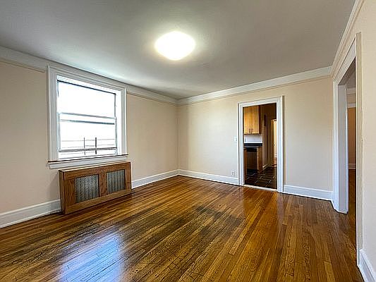 4th image of 69-40 108th St #E6