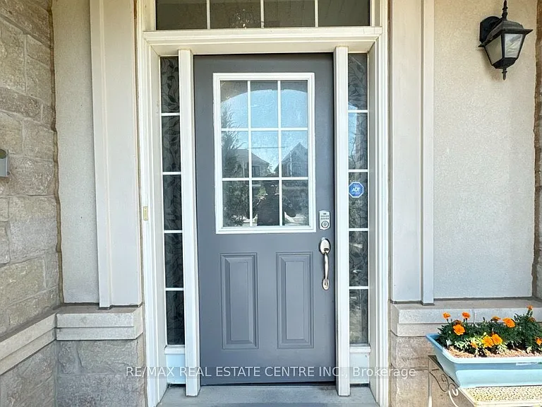 13 Alister Dr #MAIN UPPER — Photo 4
