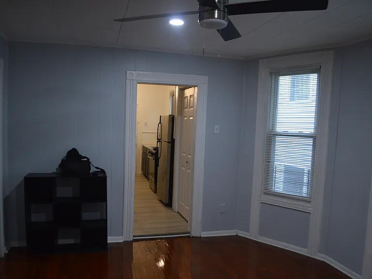 73 2nd St #2A — Photo 9