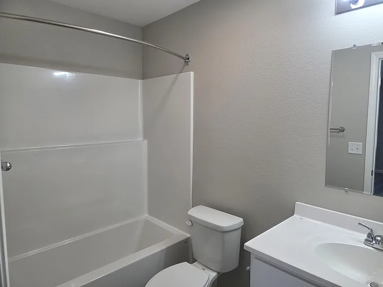 Willow Grove Apartments — Photo 25