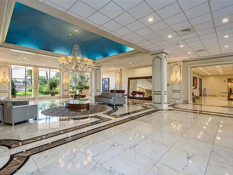 5600 Collins Ave #16B — Photo 21