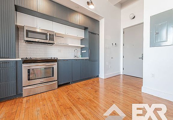 4th image of 180 Bainbridge St APT 408