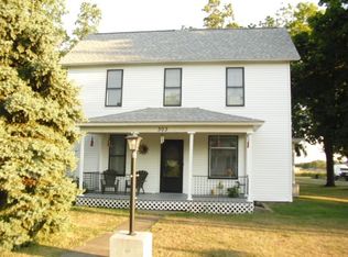 303 E Seymour St, Danville, IA 52623