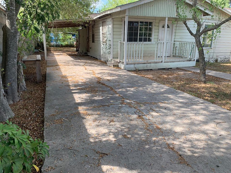 1st image of 3445 Zinnia St