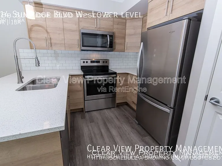 114 Sunridge Blvd W #2 — Photo 2