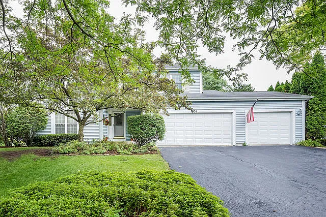 701 Roaring Brook Ln photo 1
